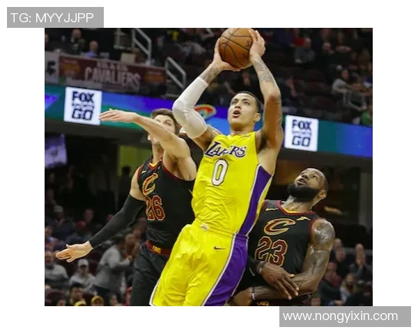 凯尔库兹马的篮球之路：从新秀到明星的蜕变与挑战