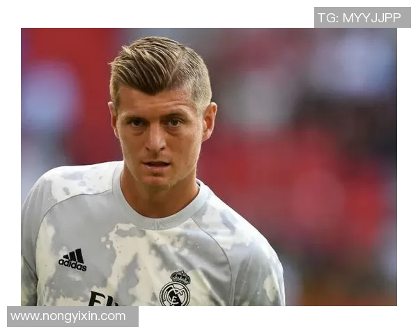 克罗斯：从中场指挥官到足球战术革新的引领者之路