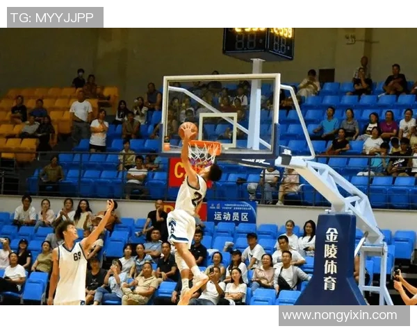 中国男篮在焦作迎战马其顿队全力以赴争取胜利的精彩对决