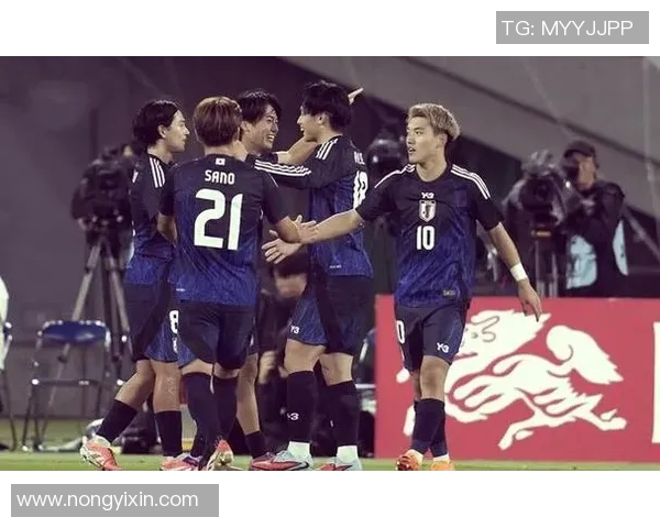 日本与加纳足球赛比分实时更新及精彩瞬间回顾