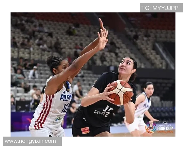 中国台北女篮与菲律宾女篮激战正酣争夺亚洲篮球赛重要胜利
