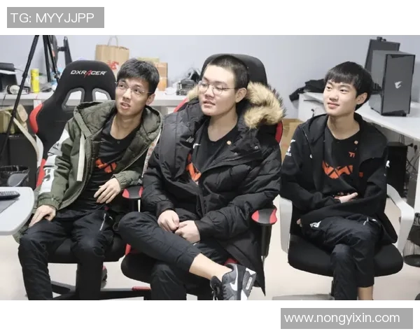 CSGO战术解析：深入探讨V5战队的进攻策略与执行细节